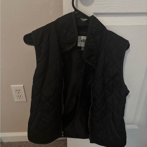 Old Navy Jackets & Blazers - Old Navy Women's Black Quilted Vest